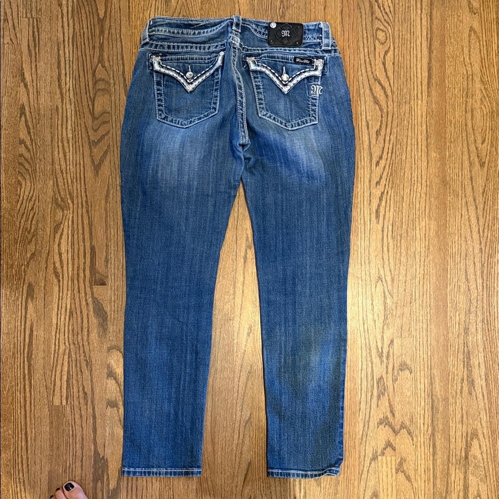 Miss Me Sz 31 Cuffed Skinny Jeans with Embellished Pockets and rhinestones
